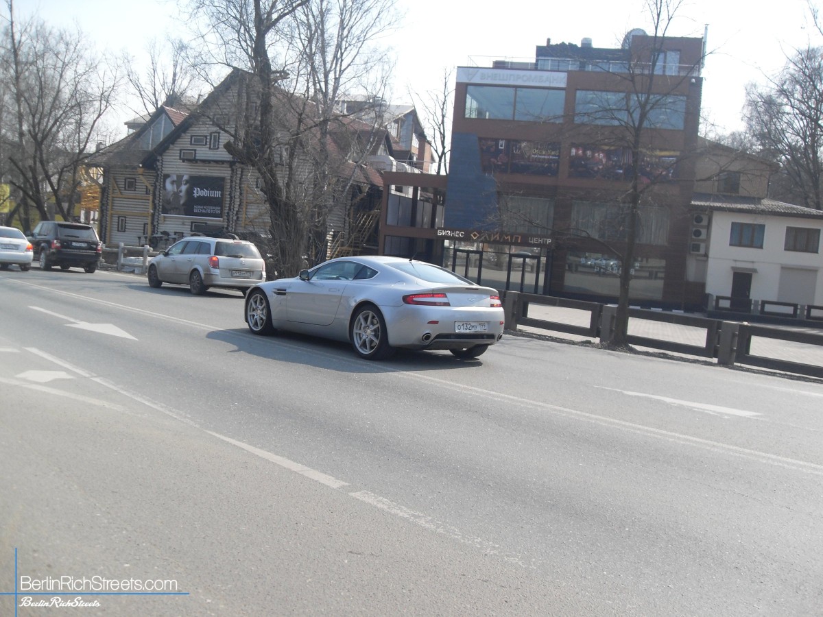 Aston Martin V8 Vantage spotted in Moscow — BerlinRichStreets